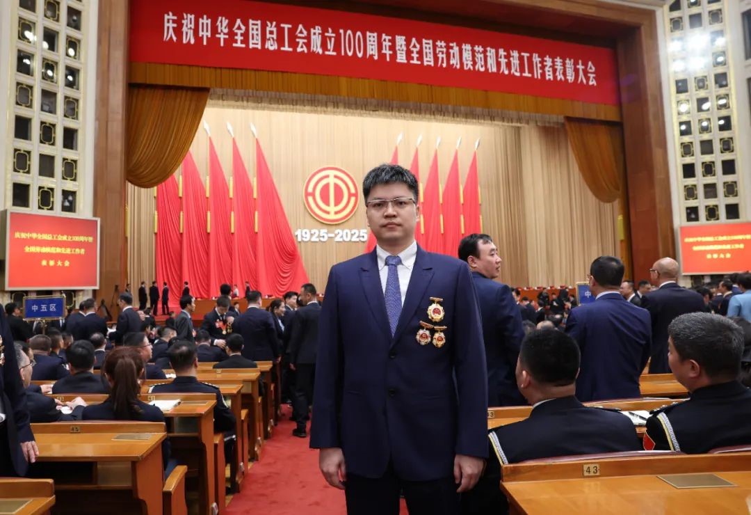 崔巍 崔巍